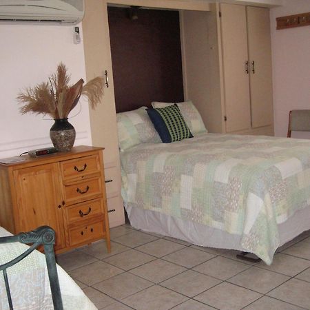 Mon Ami Bed And Breakfast Tucson Eksteriør billede