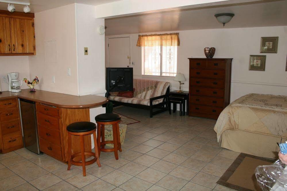 Mon Ami Bed And Breakfast Tucson Eksteriør billede